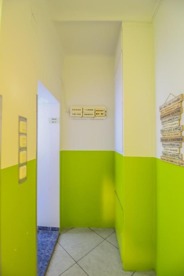 Economic 2Sb Apartment In Lively Area Wina Bagian luar foto